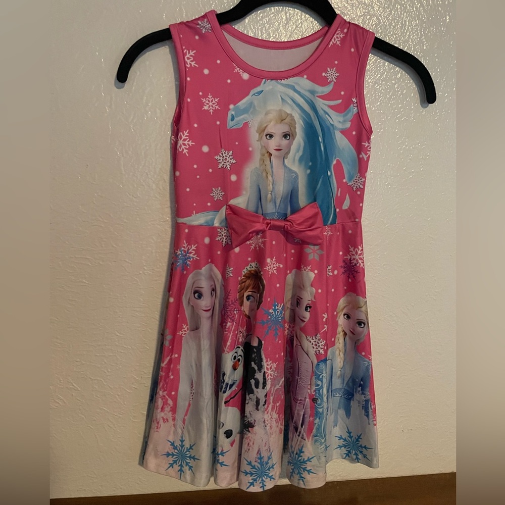 Little girls size 6 Frozen dress